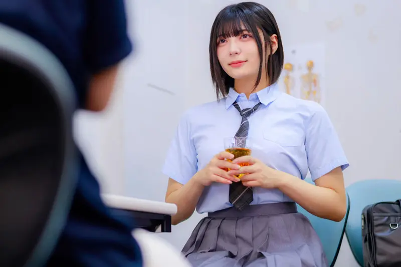 虹村ゆみ | 話題の素人と女子校生の化学反応 超エロいセクシーショット-4