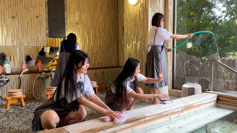 青坂あおい | 歴史を変える中出しとナンパ×女子校生 極エロスチール写真-5